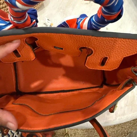 Burnt Orange Designer Handbag 💕 - Picture 5 of 7
